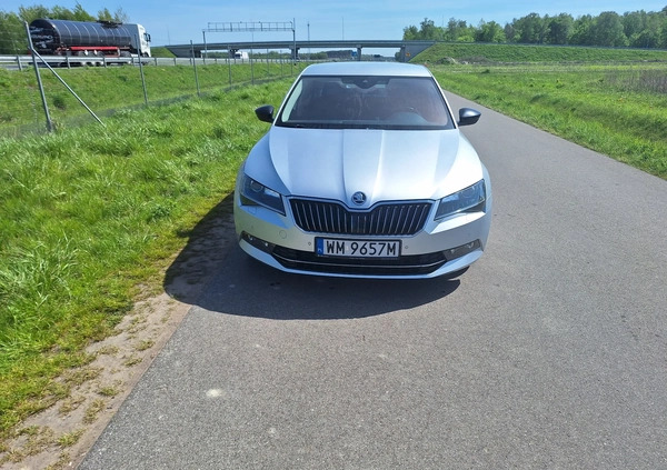 Skoda Superb cena 84000 przebieg: 112000, rok produkcji 2019 z Przedbórz małe 137